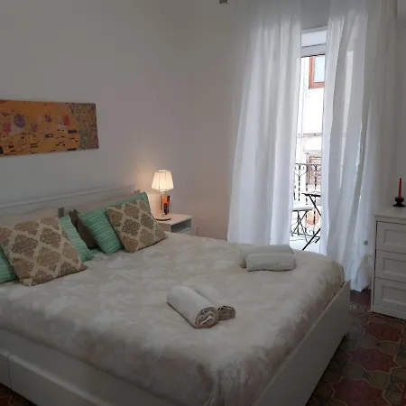 Casa Dei Normanni Ruggero Apartment *