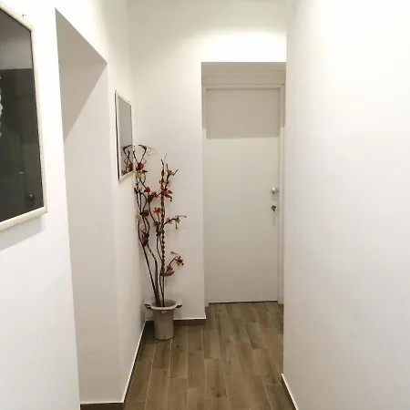 Casa Dei Normanni Ruggero Apartment *